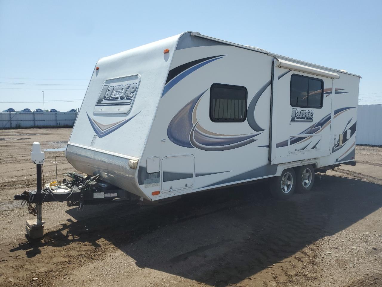 LANCE TRAILER 2012 VIN 1L9TS1829CL312477 фото 2