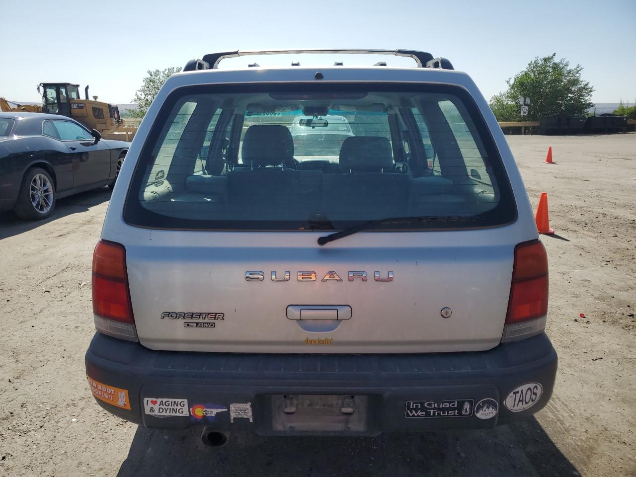 2000 Subaru Forester L VIN: JF1SF6356YH715949 Lot: 60897255