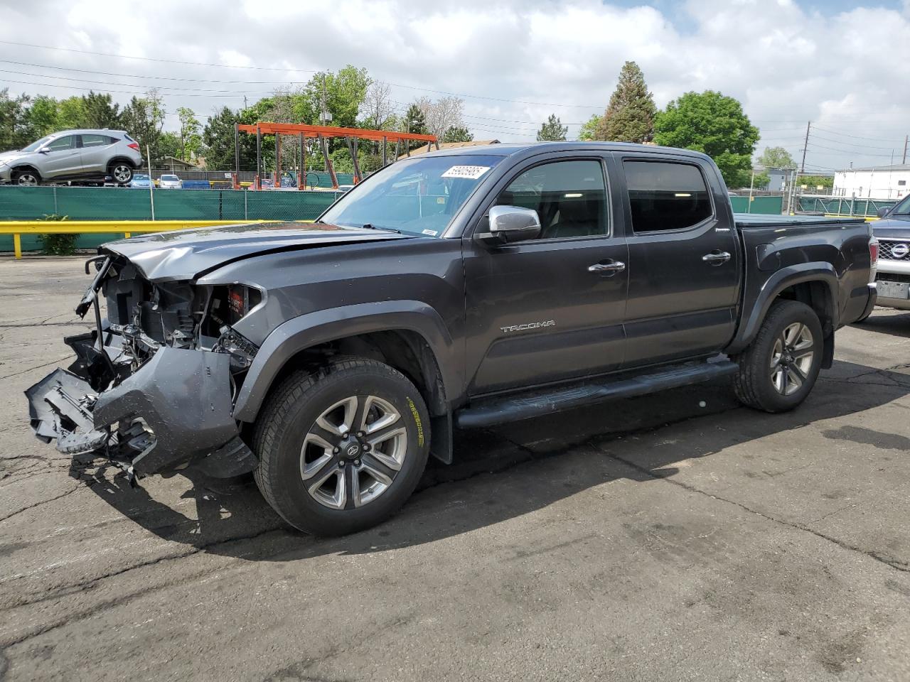 2017 Toyota Tacoma Double Cab for Sale in Denver, CO - Front End