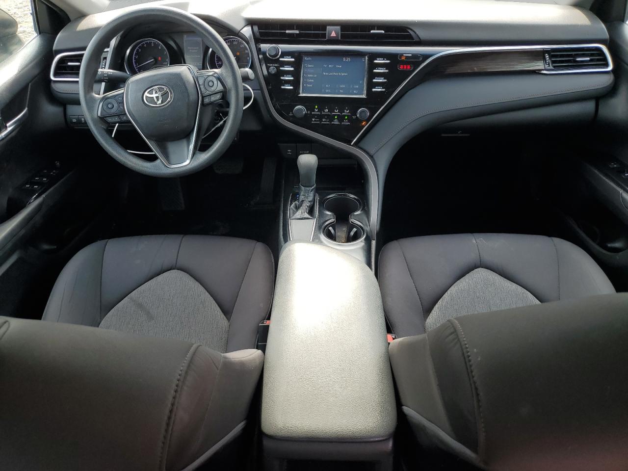 2018 Toyota Camry L VIN: 4T1B11HK3JU648570 Lot: 62211615