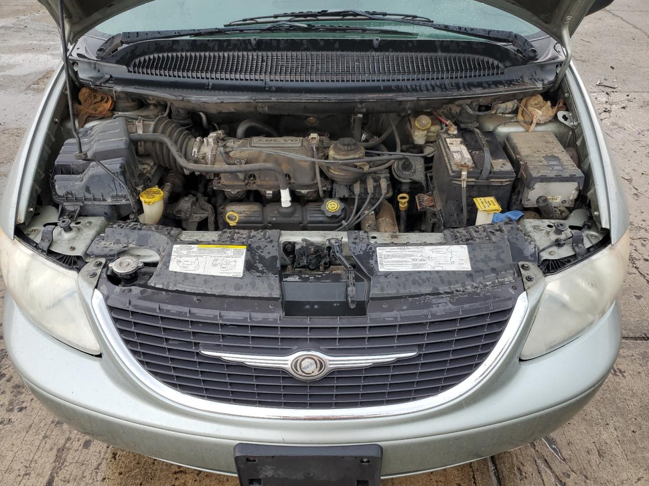 2004 Chrysler Town & Country Touring VIN: 2C4GP54L14R589972 Lot: 61873205