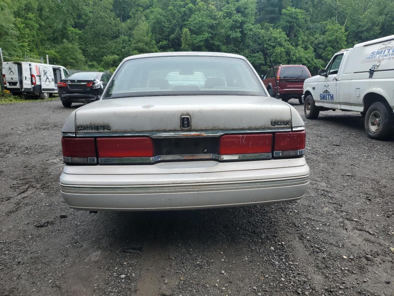 1990 Lincoln Continental VIN: 1LNCM9748LY822626 Lot: 62353095