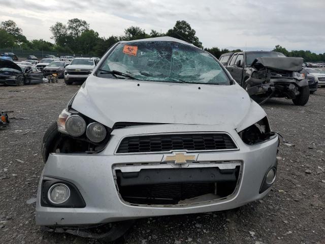 Sedans CHEVROLET SONIC 2012 Srebrny