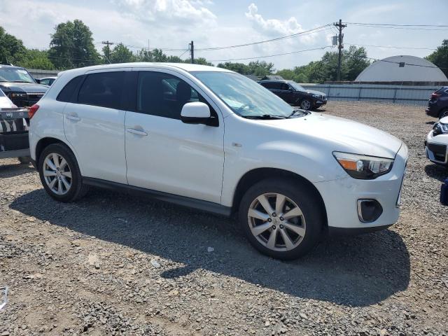  MITSUBISHI OUTLANDER 2015 Biały