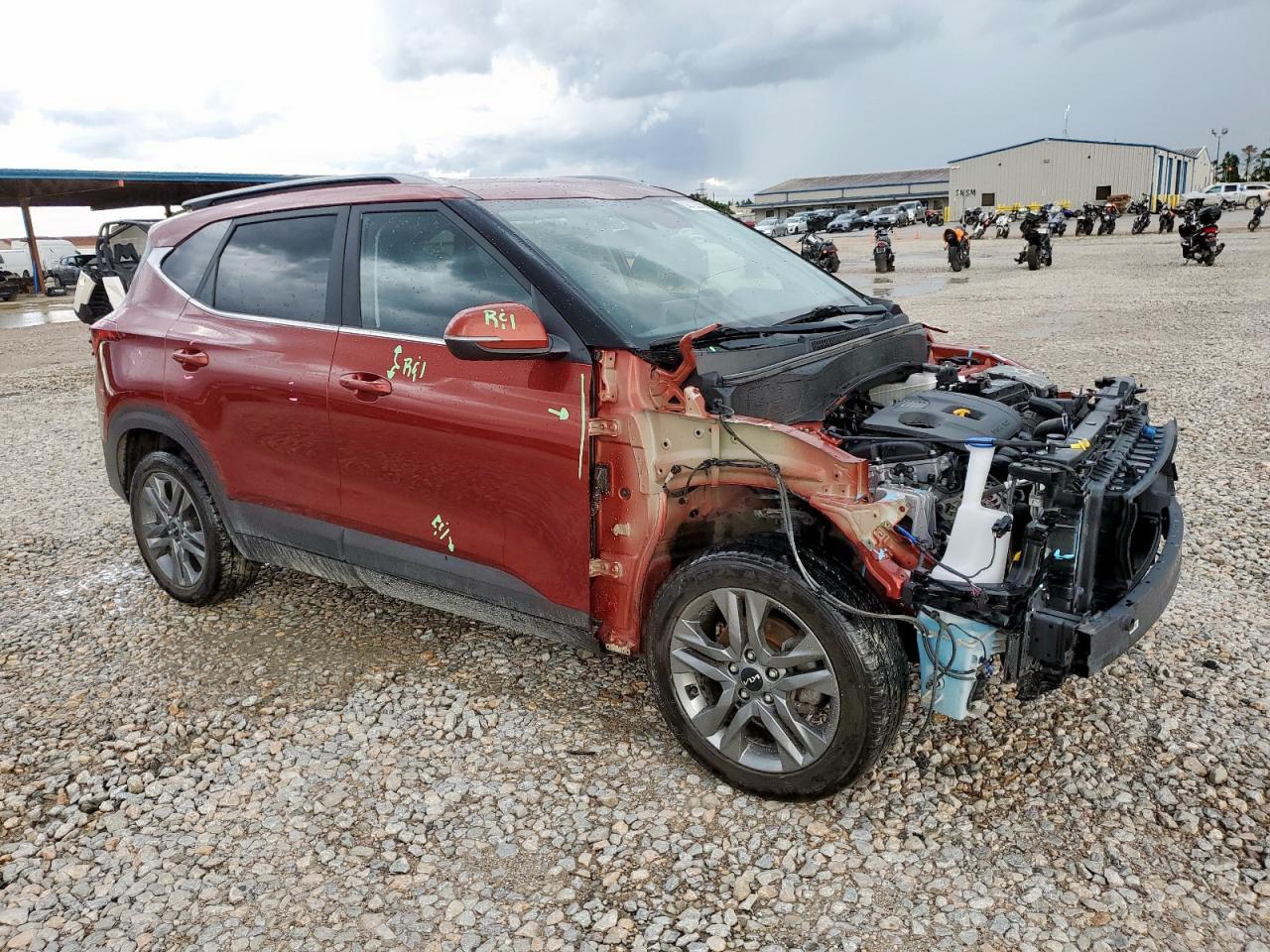 KIA SELTOS 2023 VIN KNDEU2AA5P7397610 photo 4