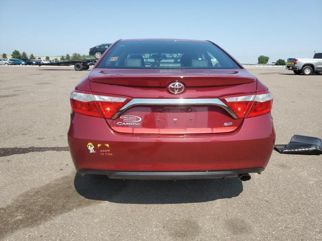  TOYOTA CAMRY 2016 Красный