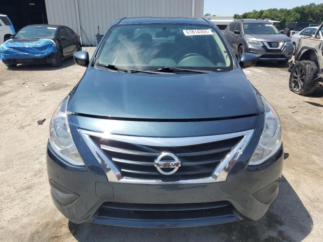  NISSAN VERSA 2017 Синий