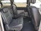 2010 Chrysler Town & Country Touring   للبيع في Elgin، IL - Front End