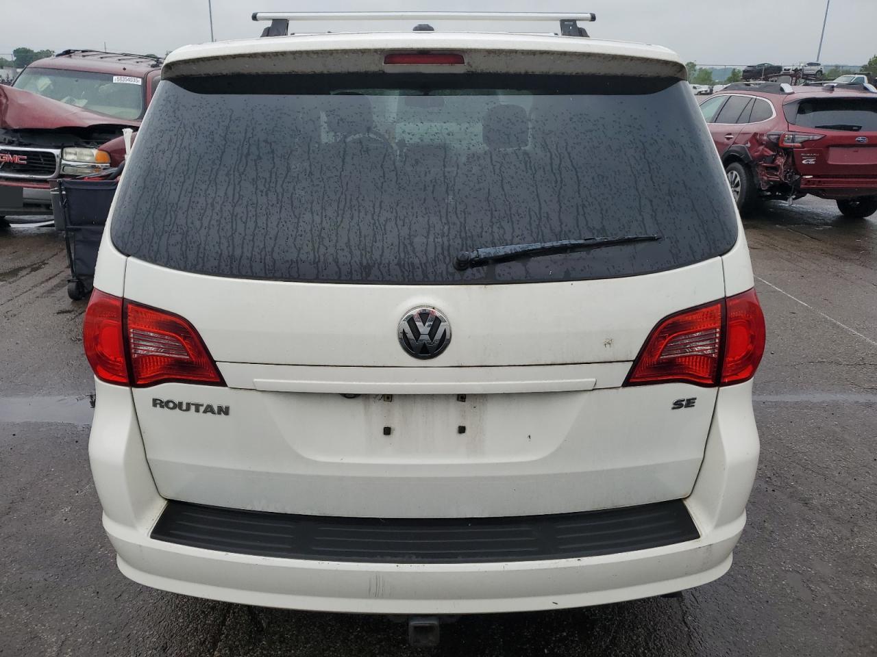 2010 Volkswagen Routan Se VIN: 2V4RW3D13AR388249 Lot: 58933225