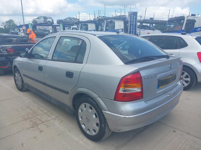 2002 VAUXHALL ASTRA LS 1