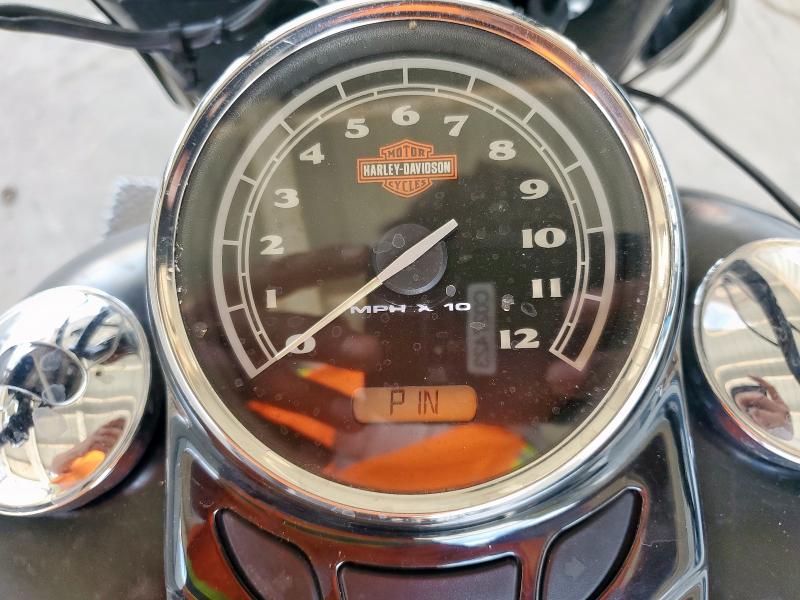  HARLEY-DAVIDSON FL 2015 Чорний