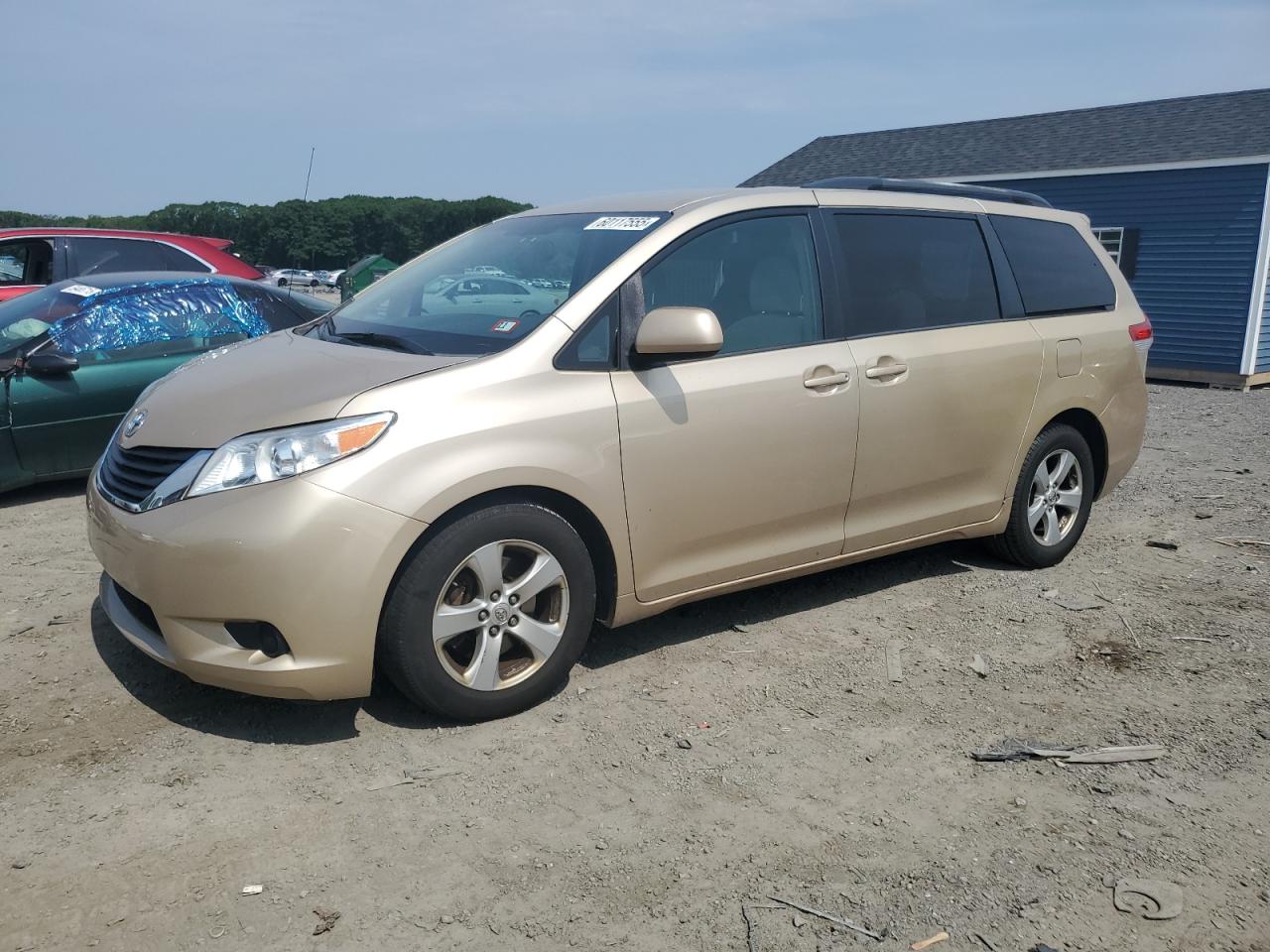 2013 Toyota Sienna Le de vânzare în Assonet, MA - Side