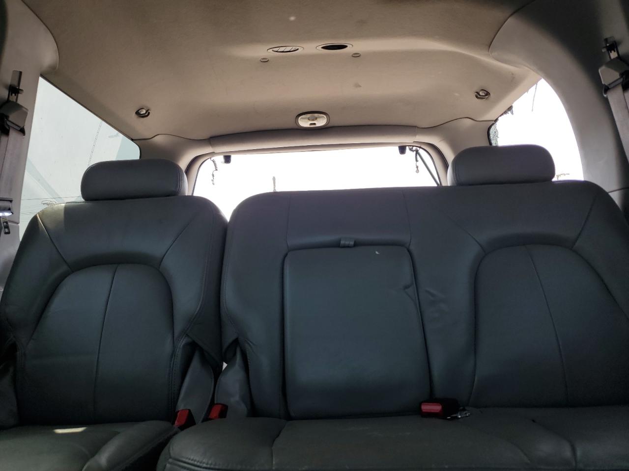 2000 Ford Expedition Xlt VIN: 1FMRU15L2YLB89597 Lot: 60911465