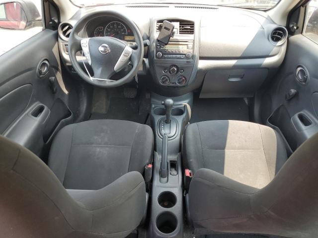  NISSAN VERSA 2015 Червоний