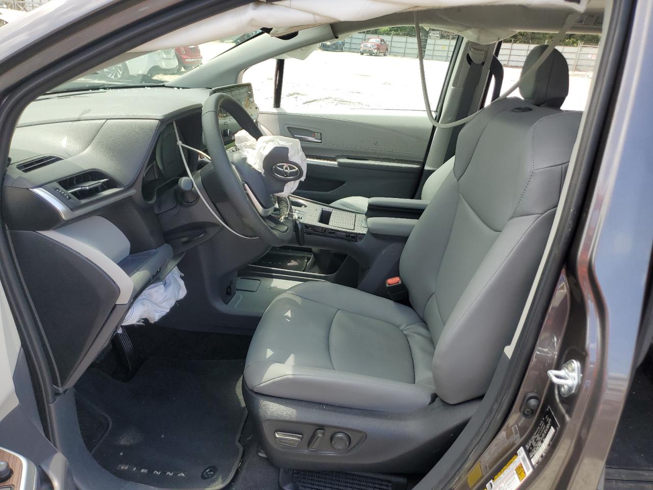 2024 Toyota Sienna Xle VIN: 5TDYRKEC4RS221392 Lot: 59440165