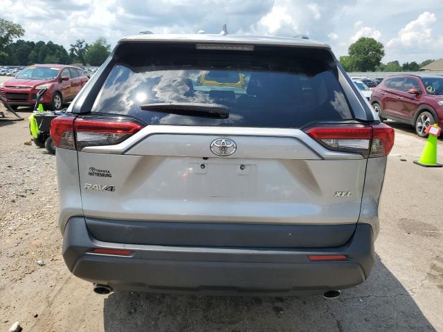  TOYOTA RAV4 2019 Srebrny