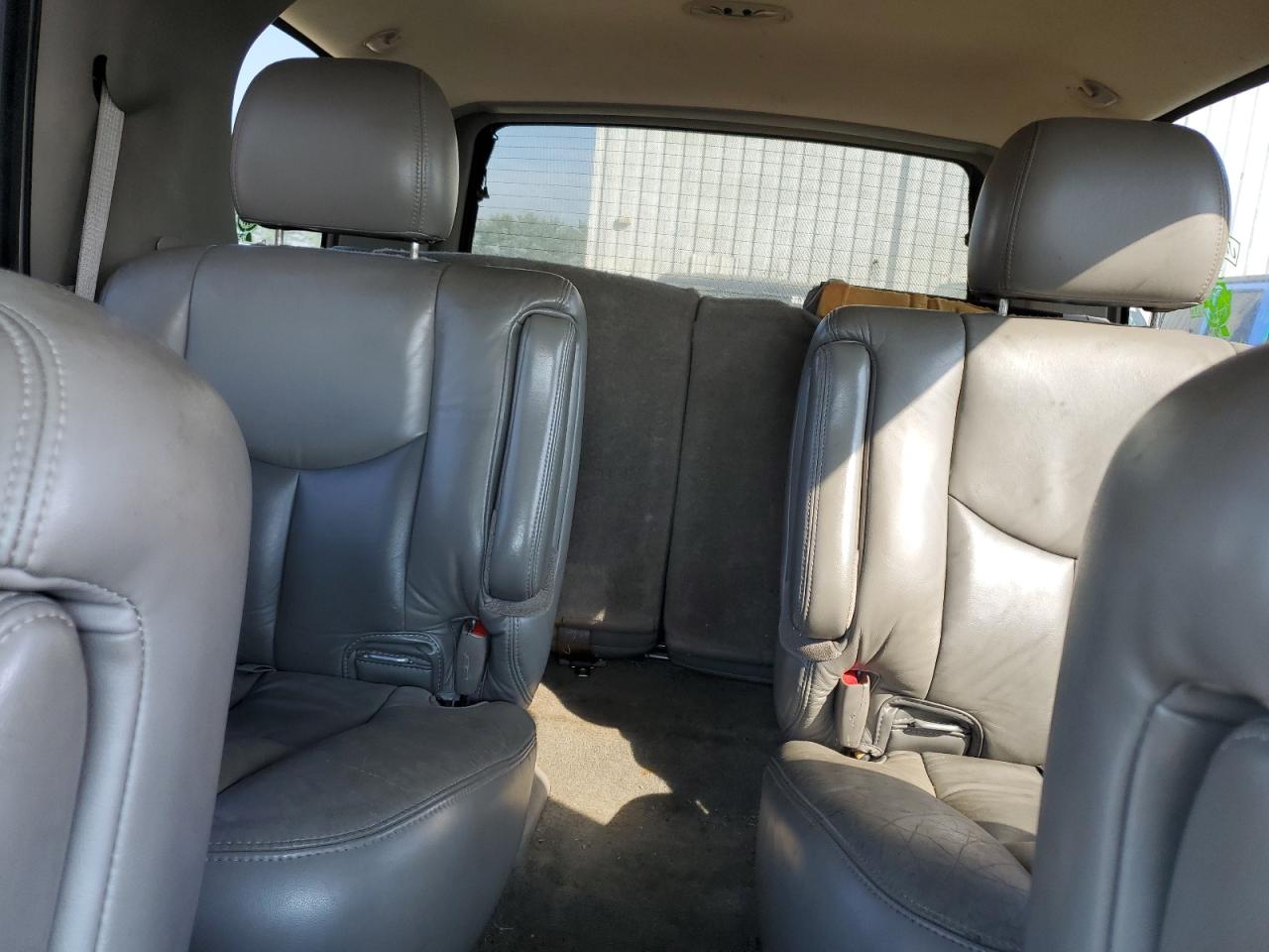 2004 GMC Yukon Denali VIN: 1GKEK63U44J129946 Lot: 63145875