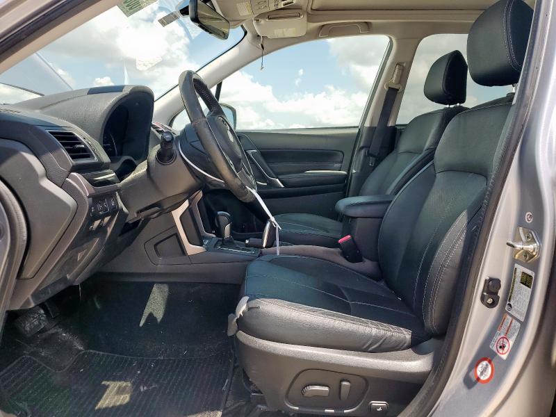  SUBARU FORESTER 2017 Srebrny