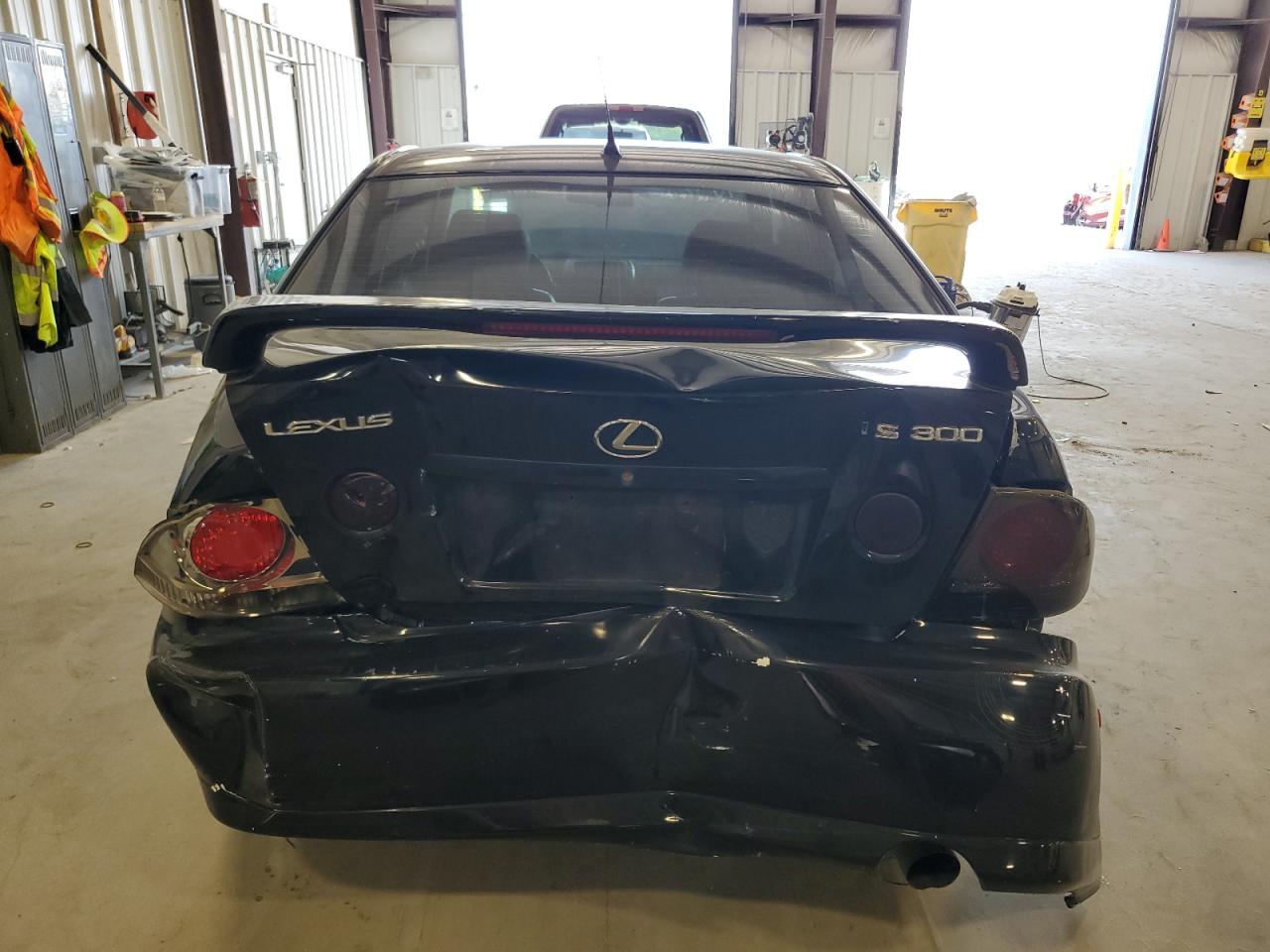 2001 Lexus Is 300 VIN: JTHBD182110020170 Lot: 61639145