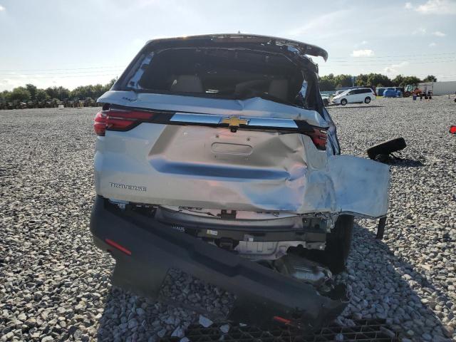  CHEVROLET TRAVERSE 2022 Srebrny
