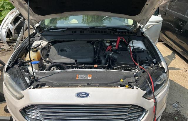 Sedans FORD FUSION 2014 White