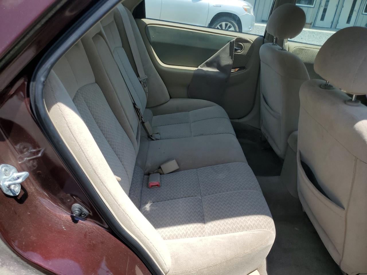 2002 Mazda 626 Lx VIN: 1YVGF22C925299200 Lot: 61741055