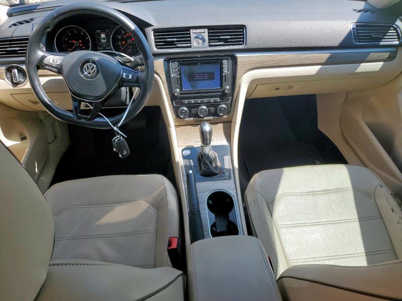  VOLKSWAGEN PASSAT 2017 Black