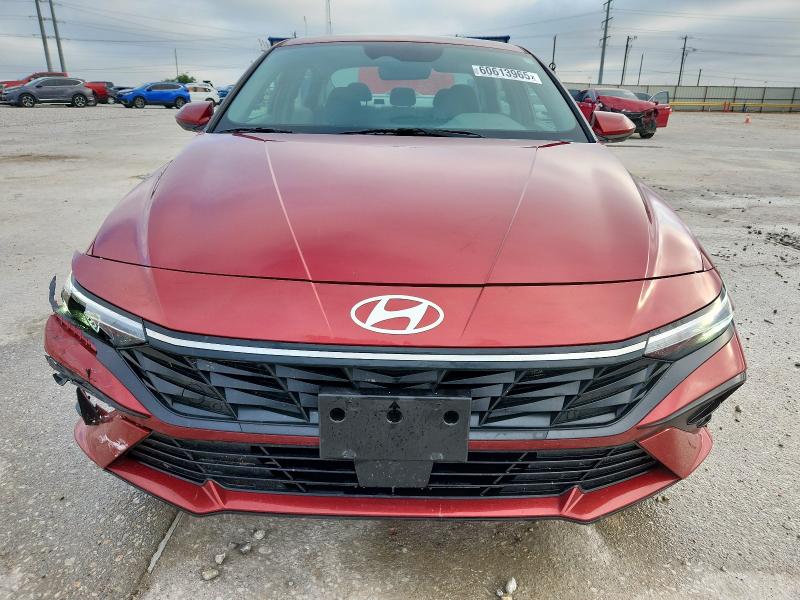  HYUNDAI ELANTRA 2024 Czerwony