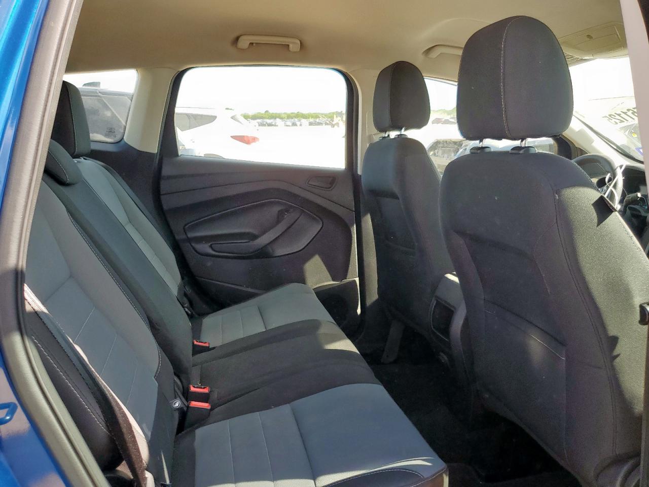 2017 Ford Escape S VIN: 1FMCU0F74HUE15764 Lot: 62561125