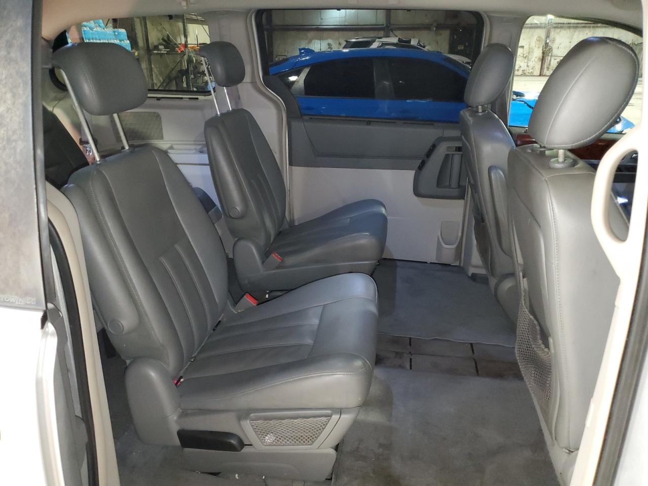 2009 Chrysler Town & Country Touring VIN: 2A8HR54119R554328 Lot: 61281885