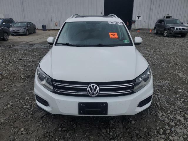  VOLKSWAGEN TIGUAN 2017 Белы