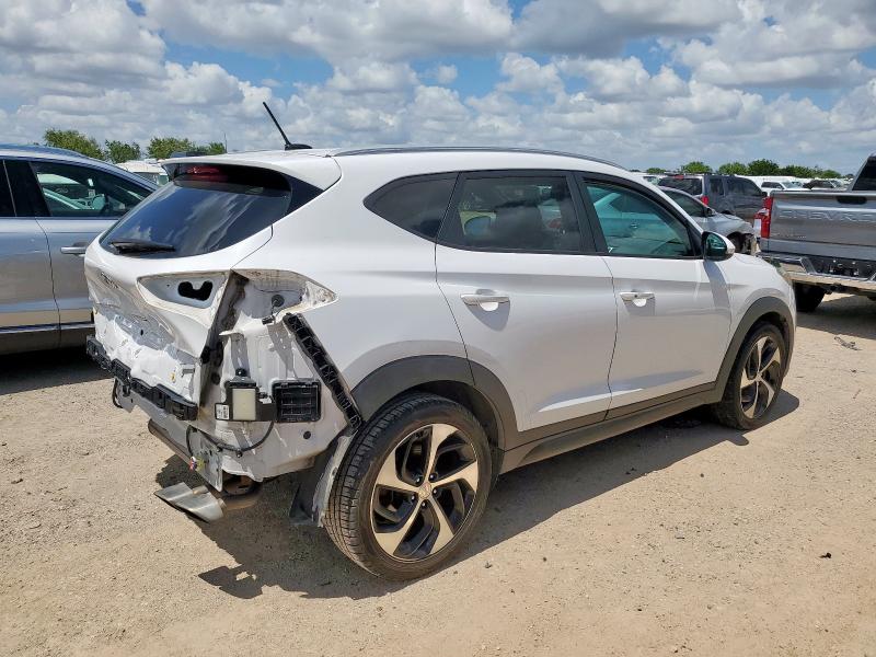  HYUNDAI TUCSON 2016 Белы