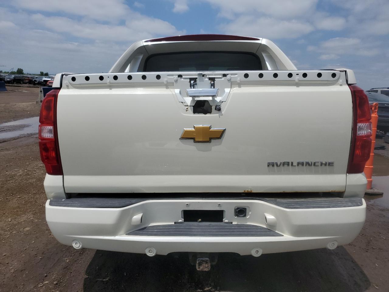 2013 Chevrolet Avalanche Ltz VIN: 3GNTKGE70DG102851 Lot: 58597845