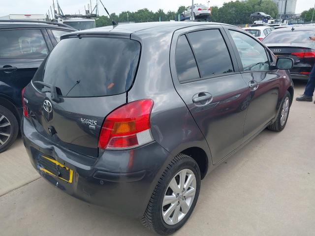 2009 TOYOTA YARIS TR V
