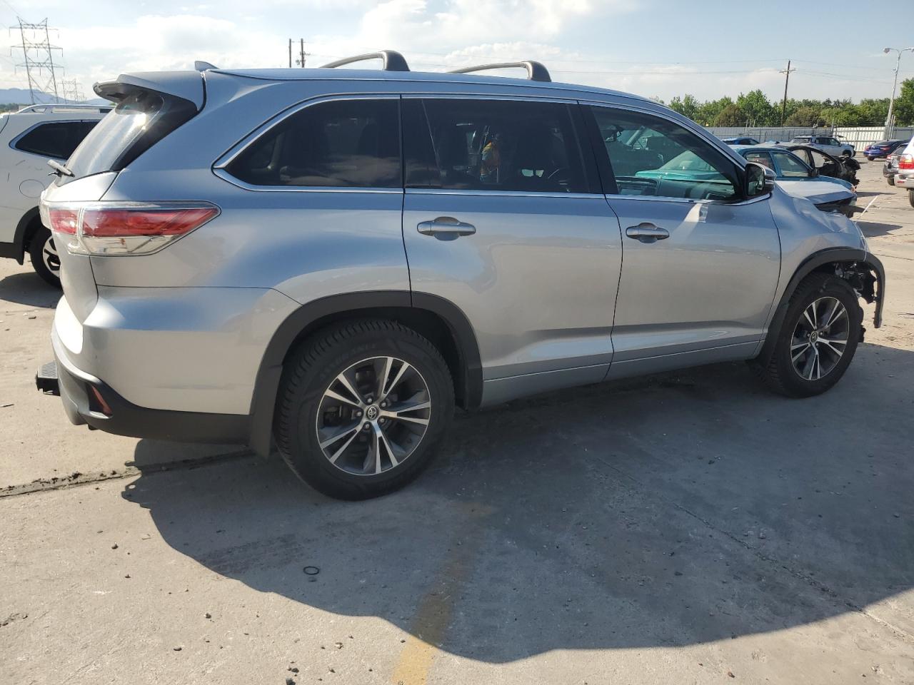 TOYOTA HIGHLANDER 2016 VIN 5TDJKRFH7GS341421 photo 3