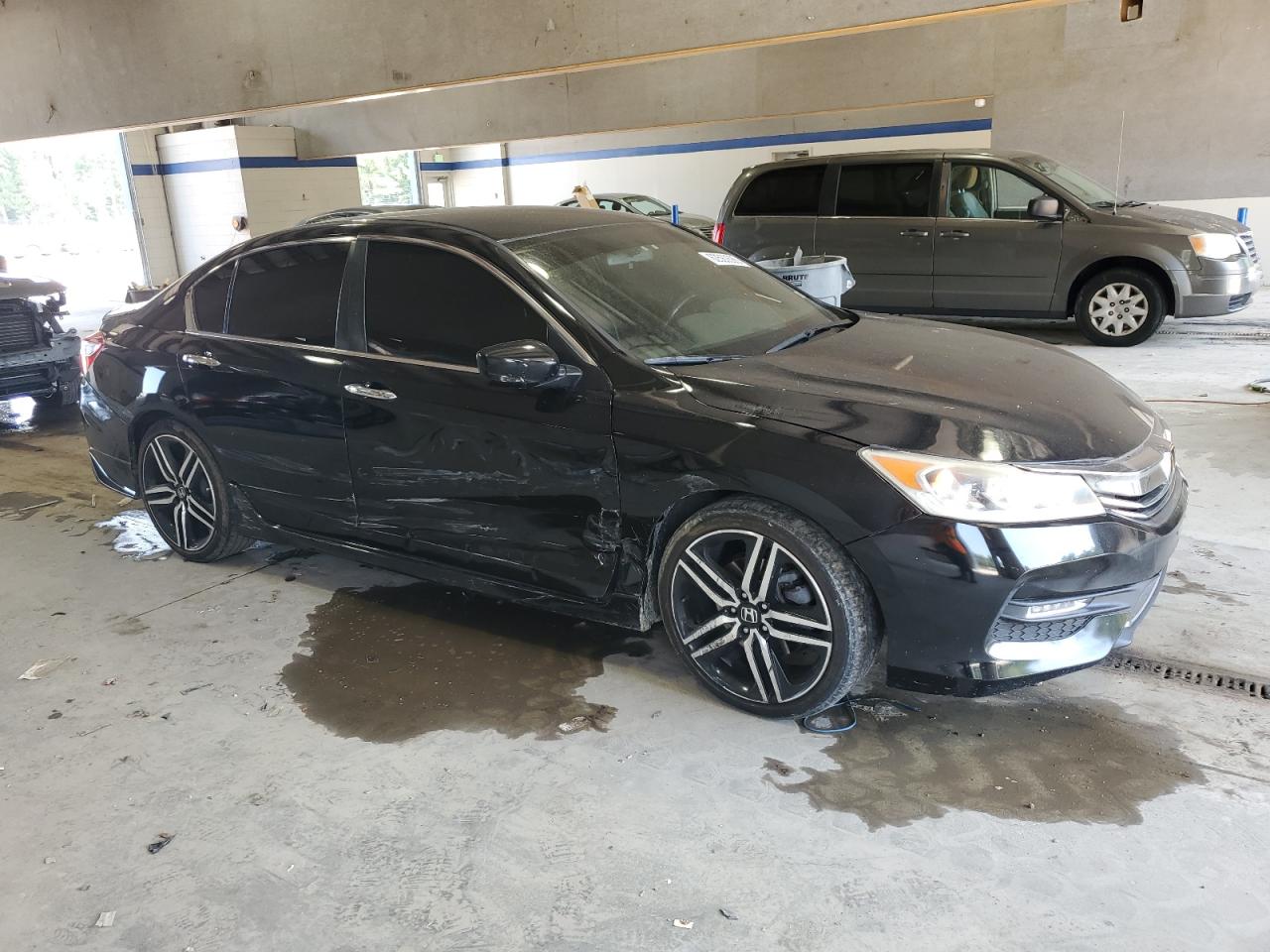 HONDA ACCORD 2017 VIN 1HGCR2F16HA048401 фото 4