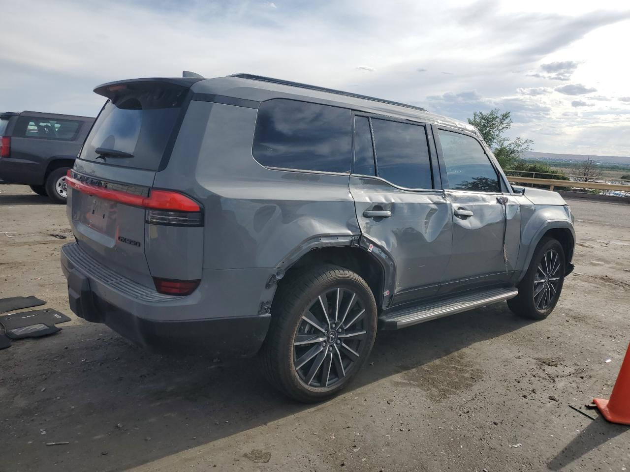 LEXUS GX 550 LUX 2024 VIN JTJVBCDX5R5028169 фото 3