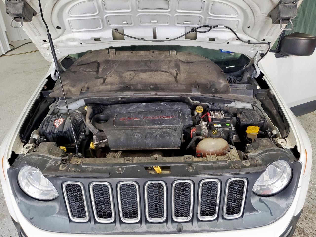 2016 Jeep Renegade Sport VIN: ZACCJAAT4GPE38355 Lot: 60842275