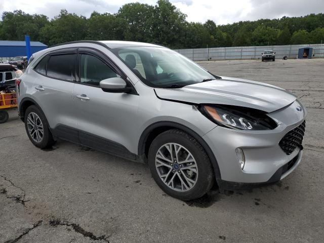  FORD ESCAPE 2020 Srebrny