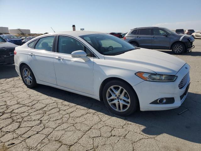 Седани FORD FUSION 2014 Бял