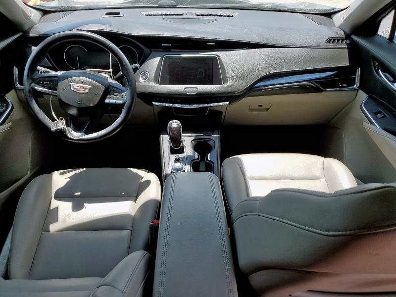  CADILLAC XT4 2023 Czarny
