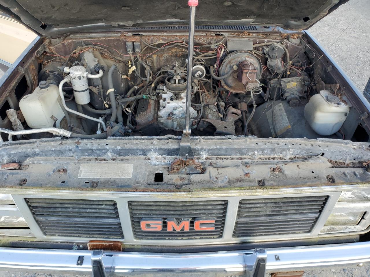 1987 GMC Suburban V25 Conventional VIN: 1GKGV26K8HF511456 Lot: 59530795