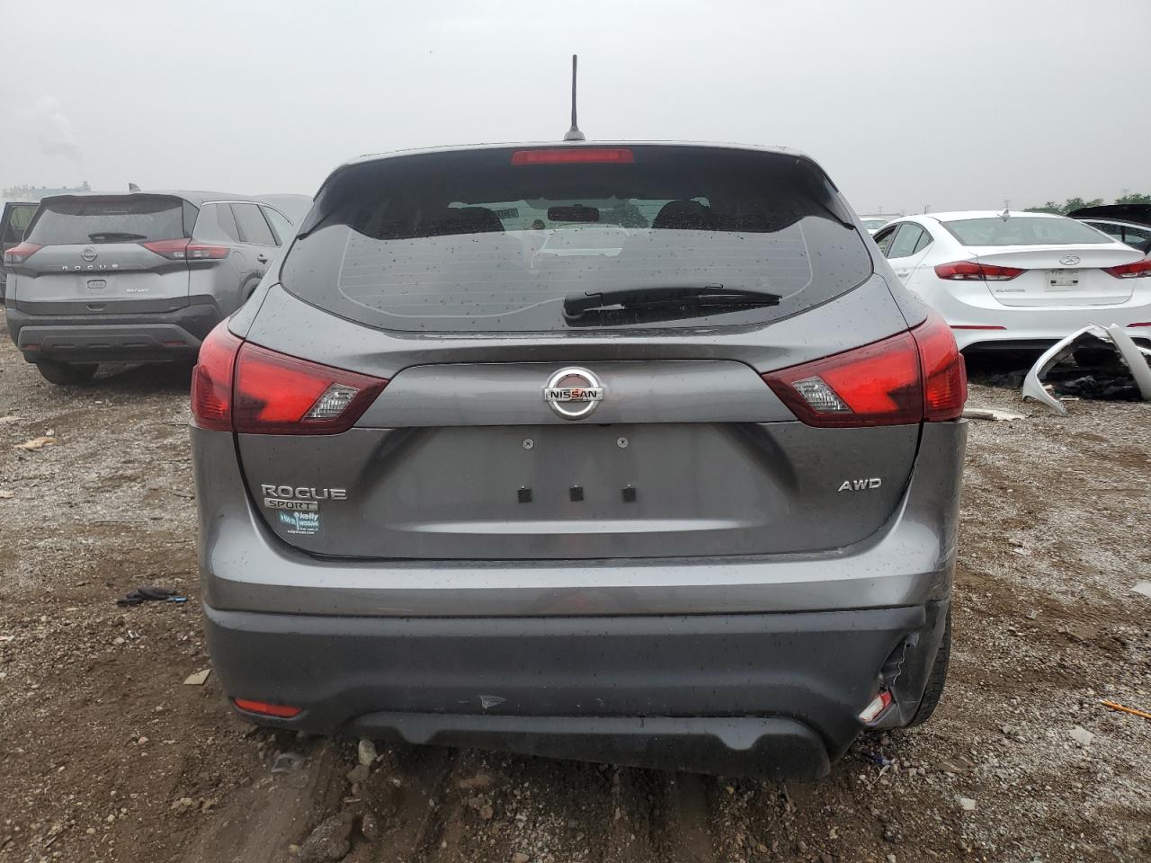 JN1BJ1CR3KW324231 2019 Nissan Rogue Sport S