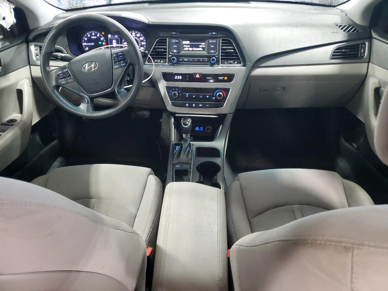 HYUNDAI SONATA 2017 VIN 5NPE24AF5HH582220 фото 8