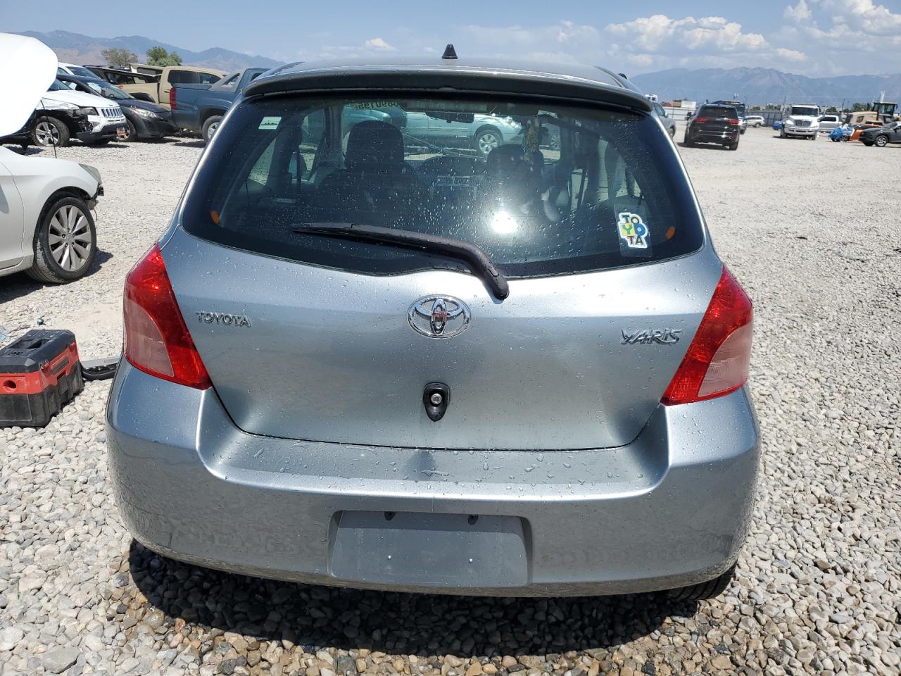 2007 Toyota Yaris VIN: JTDJT903275092252 Lot: 60890195