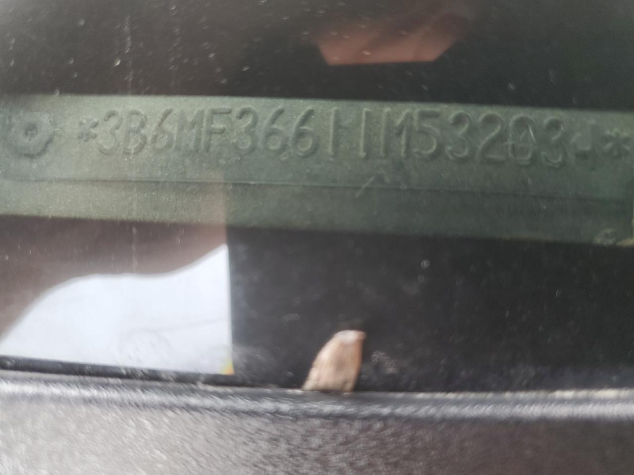 DODGE All Models 2001 VIN 3B6MF36611M532034 zdjęcie 10