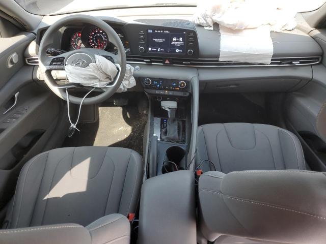  HYUNDAI ELANTRA 2022 Белы