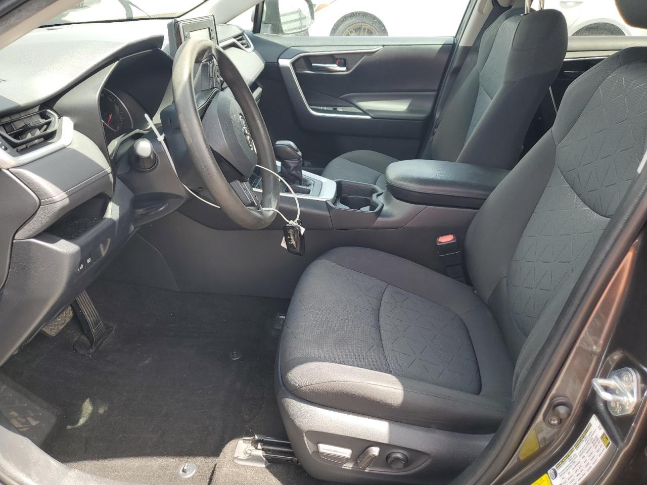 2020 Toyota Rav4 Xle VIN: 2T3W1RFV1LC034366 Lot: 61774875