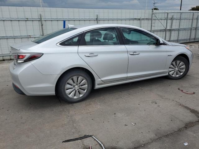  HYUNDAI SONATA 2016 Серебристый