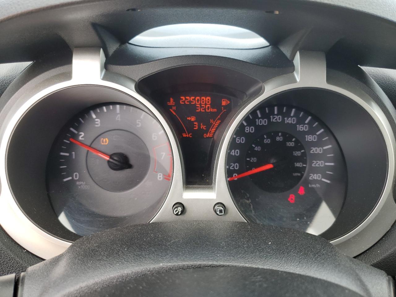 2014 Nissan Juke S VIN: JN8AF5MR6ET352275 Lot: 62381165